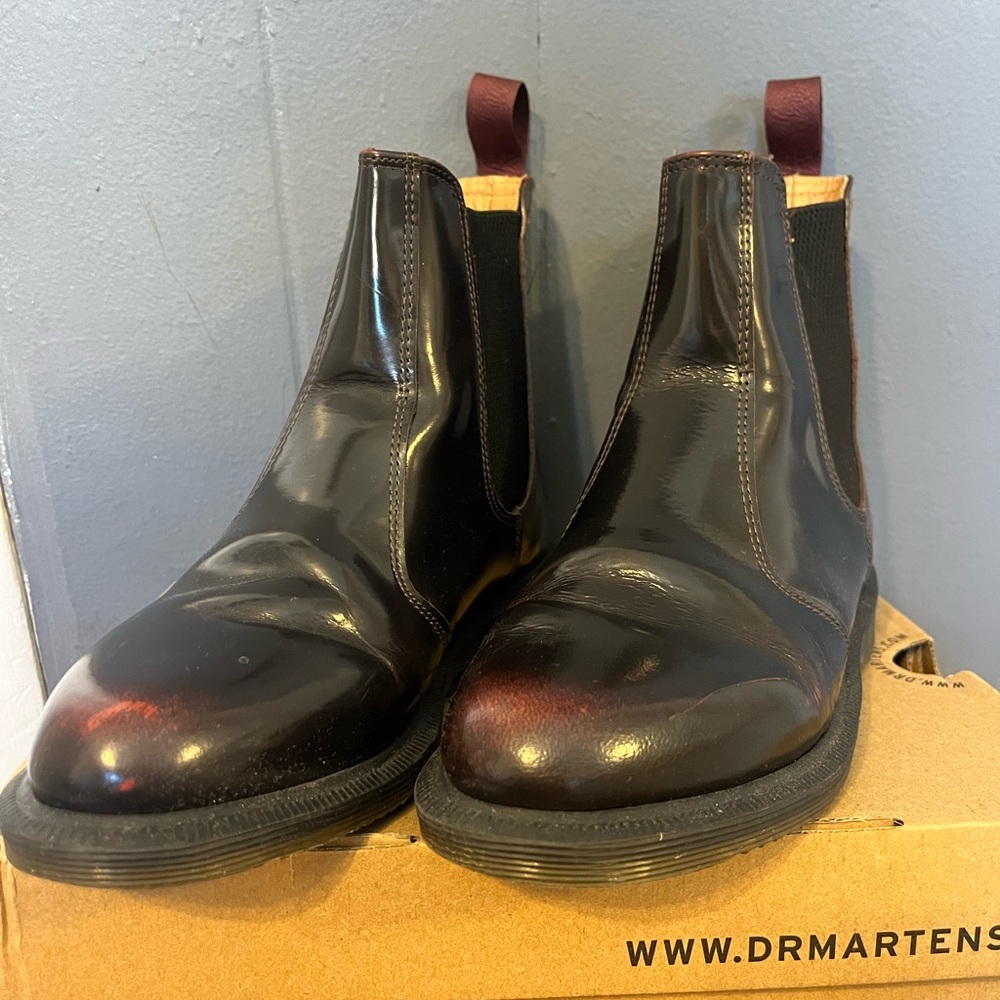 Dr. Martens, flora Arcadia Chelsea boots in red/maroon